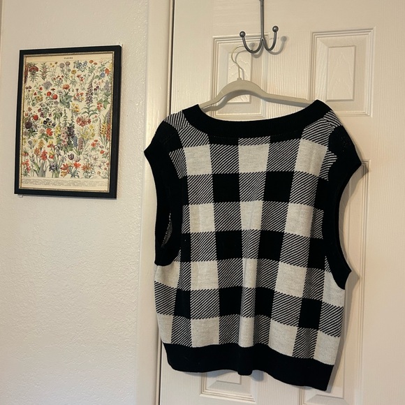 Checkered Sweater Vest - Picture 2 of 2